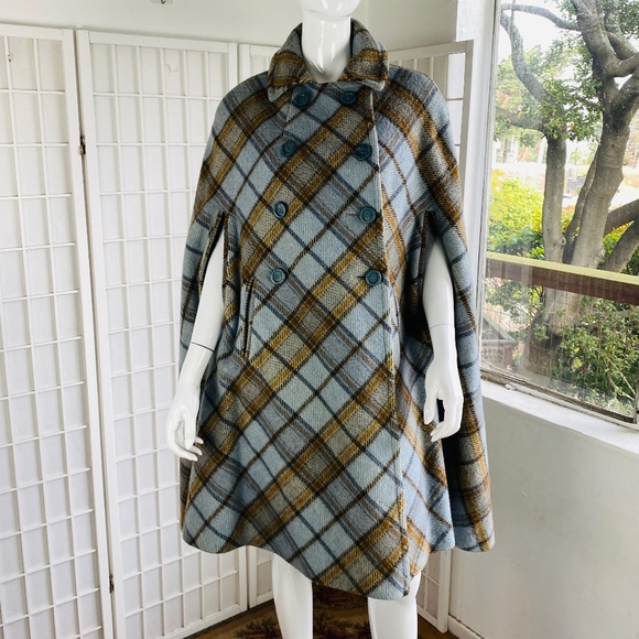 Vintage Womens Blue Plaid Double Breasted Cape w/ Pockets, M/L - Picture 4 of 8